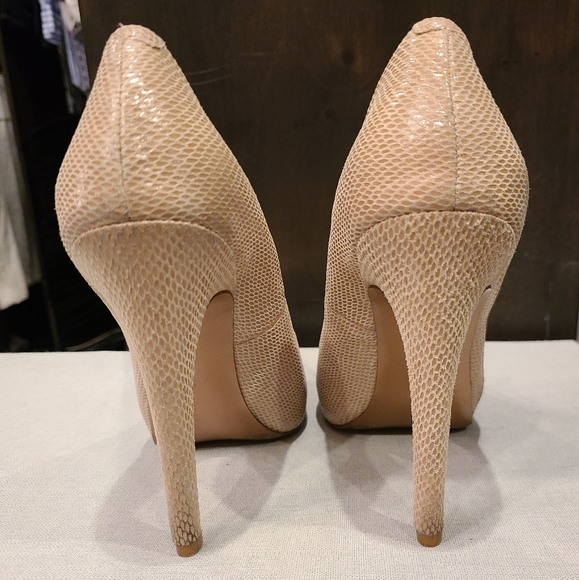 BCBG NUDE and GOLD ROUNDED CLOSED TOE HEELS - Picture 3 of 7